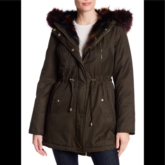 EUC Betsey Johnson Olive winter coat w/faux fur - Picture 1 of 15